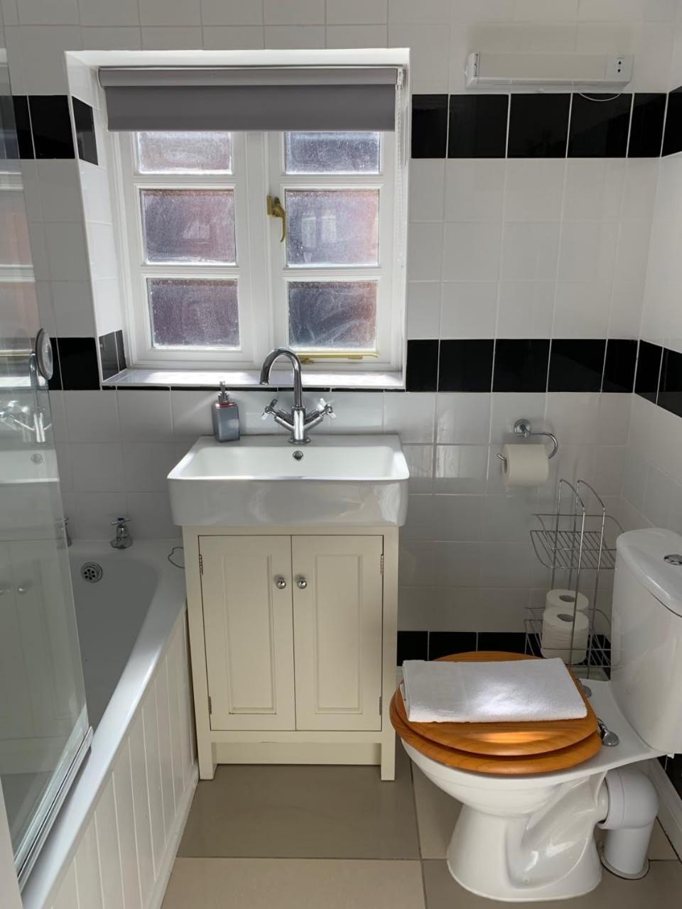 Ashbrook Lewis - Two Bedroom, Two Bathroom Cottage Nr Harwell Oxford 디드코트 외부 사진